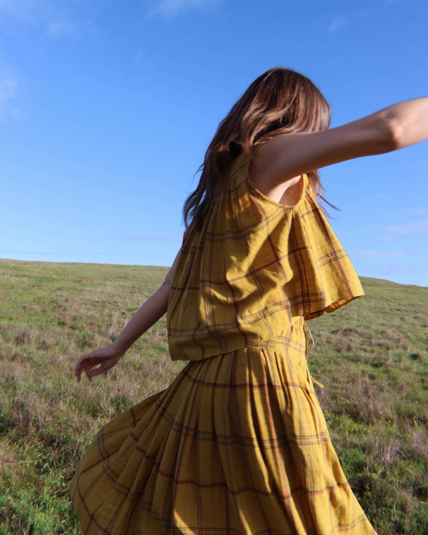 Button-down cotton plaid vest top : Mustard / Plaid