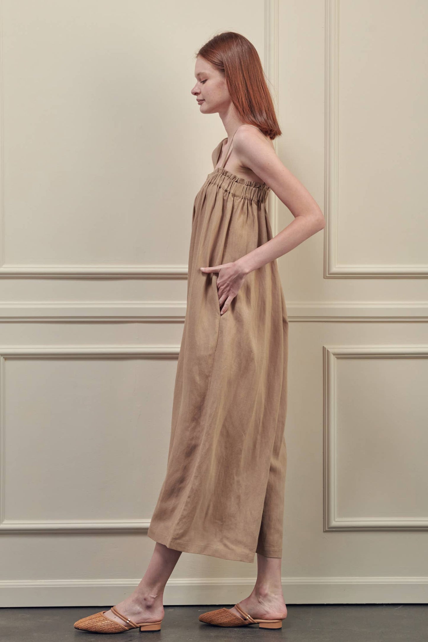 Strap wide leg jumpsuit: Mocha / 60% Tencel 40% Linen