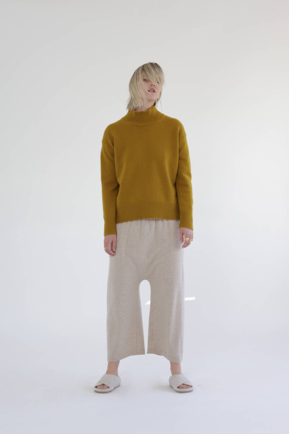 Cashmere wool blended knit baggy pants: Oatmeal / 90% Wool 10% Cashmere / S/M