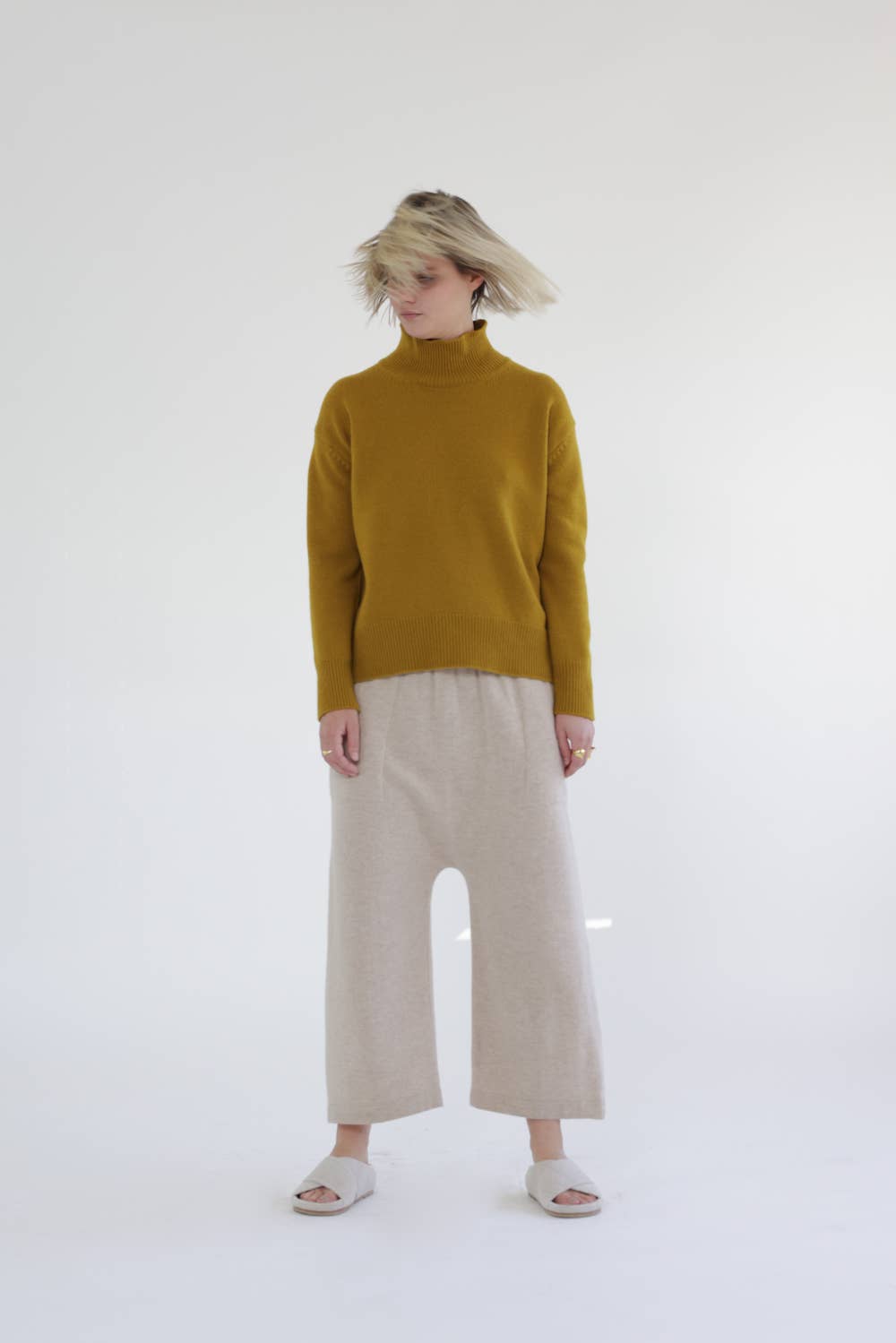 Cashmere wool blended knit baggy pants: Oatmeal / 90% Wool 10% Cashmere / S/M