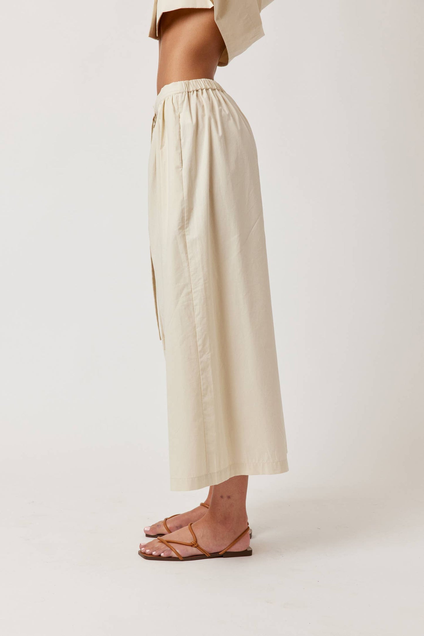 Cropped cotton pants: Beige / 100% Cotton