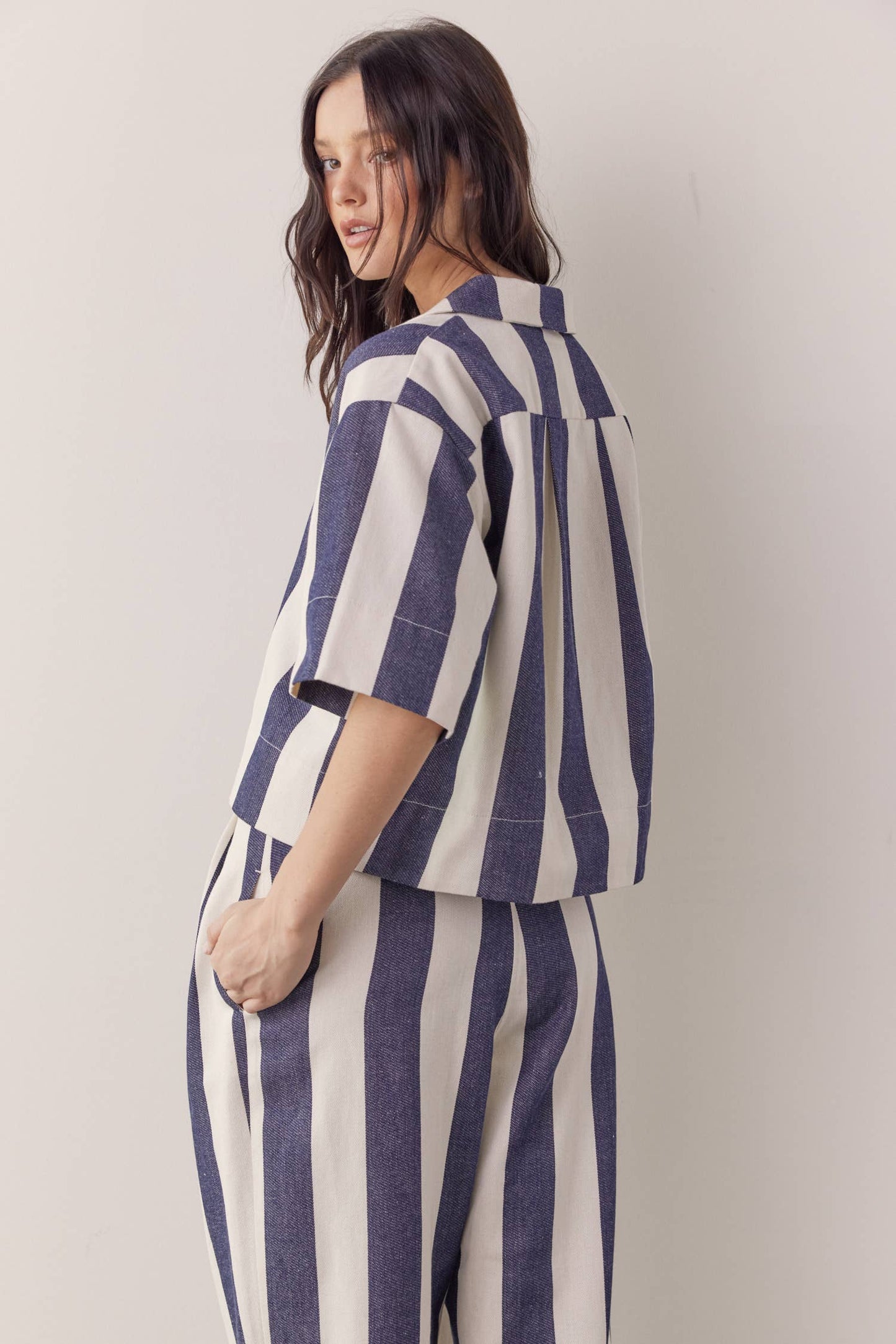 Striped half sleeve cotton shirts: Natural/Denim