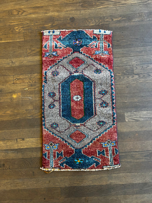 Özdemir Rug