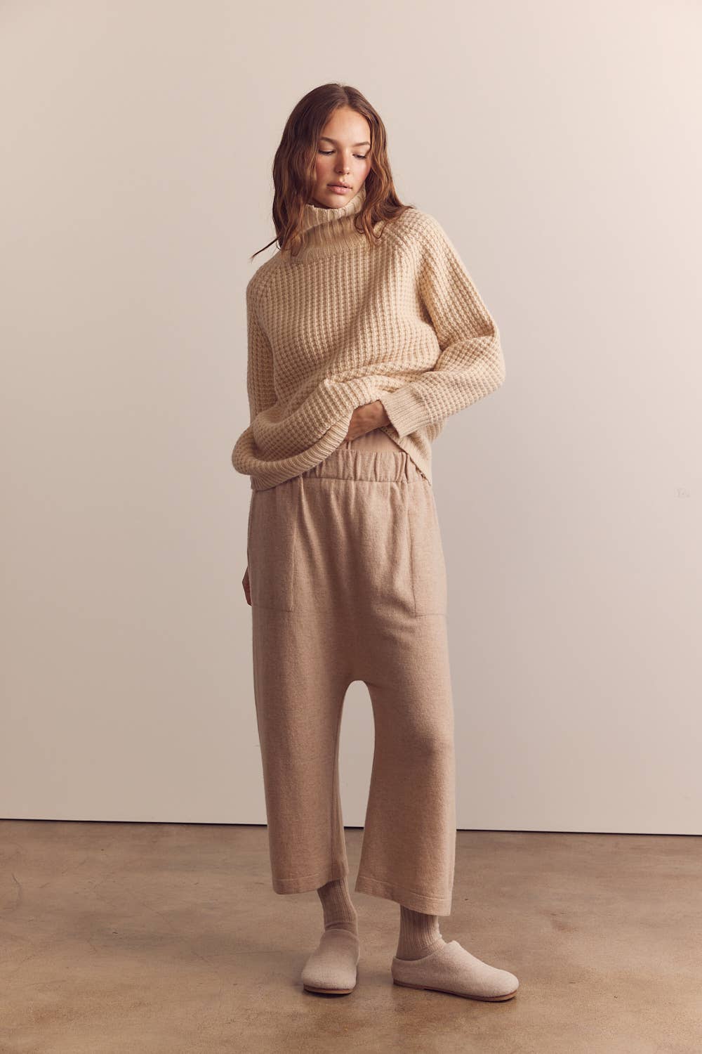 Cashmere wool blended knit baggy pants: Oatmeal / 90% Wool 10% Cashmere / S/M